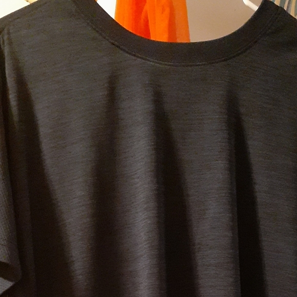 Top/Men's - Picture 2 of 15